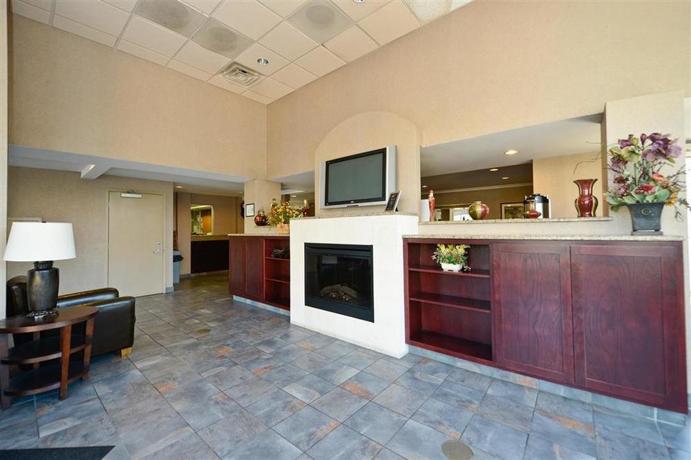 Americas Best Value Inn And Suites Overland Park Room photo